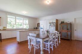 Eumundi House | Close to Eumundi Markets & Noosa, breakfast & pool