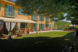 Vigliano d'Asti Apartment | Il Grande Tiglio - B&B 4 p Apartment