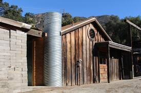 Altadena House | Studio on historic Zorthian Ranch