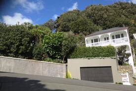 Mount Eden House | Beautiful Mt Eden Villa with Amazing Views