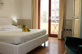 Sorrento City Centre Bed & Breakfast | Sorrento Lemon Rooms B&B - Nerano room