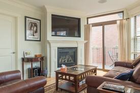 Fenway–Kenmore Apartment | Brownstone Luxury Penthouse Condo