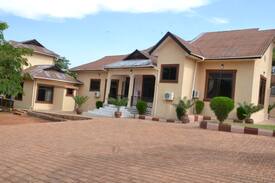 Kigoma Bed & Breakfast | Imperial Hotel Kigoma, Tanzania.