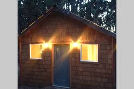 Inglenook House | Family Adventure Retreat: House & Cottage