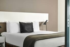 Hughesdale Apartment | Oakleigh 14 nights - One Bedroom Apartment