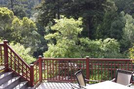 Santa Cruz House | Private Room at the Redwood House!