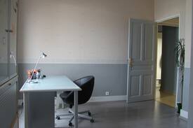 Peronnas House | Chambre 1 ds grand maison familiale