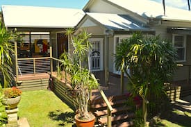 Ballina House | Ballina Holiday Cottages / Macnicol Cottage
