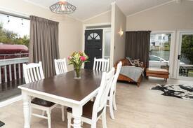 Hilltop House | Sunset Cottage