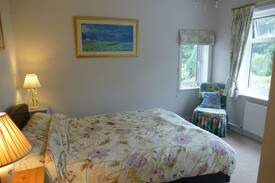 Elstead House | Lovely Room in Delightful English Surrey Village