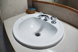 Ulu Melaka House | Cozy & Peaceful Room 10