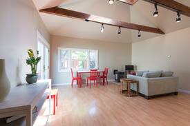 Cleveland Heights House | Charming Garden Cottage in Oakland