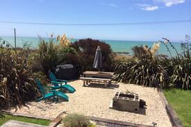 Kakanui House | The Lazy Oar - Kakanui Waterfront