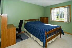 Maplewood House | Cute and Clean Townhome Near StPaul