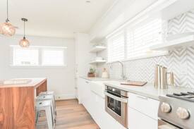 Nantucket Town Cabin | Luxurious Harbor View Millie Cottage! Walk & bike