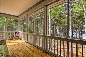 Cooper Cabin | Waterfront Solar-Powered Cottage on Cathance Lake!