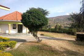 Ntungamo House | Homely Village Cottage - Rwentobo, Rubare Sub-Cnty