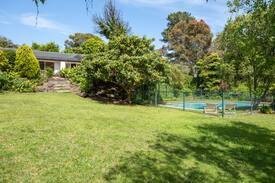 Sorrento House | BLAIR GARDEN RETREAT - PORTSEA
