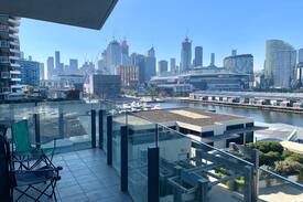 Docklands Apartment | Amazing view and cozy house in Docklands CBD