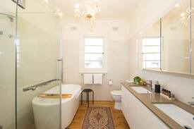 Armidale City Centre House | Yellow Door - city centre hideaway