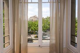 Esquerra de l'Eixample Apartment | Spacious 3Br 2 Ba City Center. Monthly rental