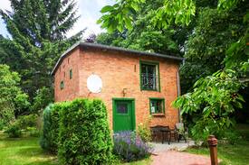 Behnkendorf House | Gutshof Groß Behnkenhagen - Storchennest