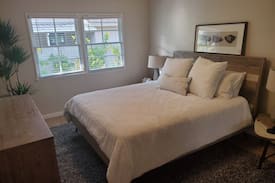 Carlson Park House | Jackson Market Cozy One-Bedroom in Culver City
