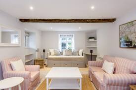 Eastleach House | Supreme Riverside Home by Cotswolds Wildlife Park
