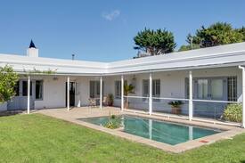 Hout Bay House | 4 Bedroom Luxury Accommodation in Hout Bay