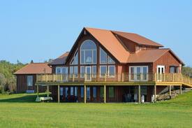 Bayfield Apartment | Nautical Retreat - Beautiful Bayfield Apartment