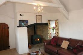 Cylch-Y-Garn Cabin | Rhos Y Pant Near Cemaes Bay sleeps 8