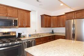 Wrightwood Neighbors Apartment | Lincoln Park Luxury