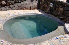 Madonna delle Grazie House | Dammuso originale con piccola piscina naturale.