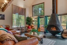 Tahoe Woods Villa | Watson’s Chalet: Spa, bocce court, outdoor kitchen