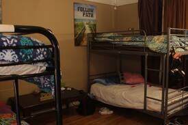 Santa Barbara House | Santa Barbara and UCSB Goleta Share girl room