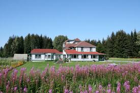 Gustavus Cabin | Glacier Bay National Park hotel, 13 rooms, private