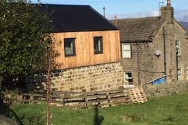 Ilkley House | Secluded and cosy moorside bothy