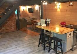 North Conway Cabin | Owl-Pine Ski Lodge: Rustic Cabin w/Hot Tub
