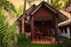 Mueang Len Villa | 清迈 古城 私家花园泳池别墅,可提供叫车接送机(付费)