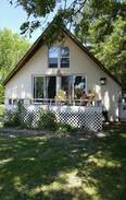 Quinte West Cabin | Relaxing Stay at Yellow Finch Cottage