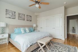 South Philadelphia House | PENN & CHOP ⭐️Top rated Philly Airbnb⭐️ Roof deck