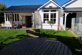 Bluff Hill Villa | Beautiful family house with swimming pool