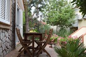 Tiberio House | Capri small villa with garden