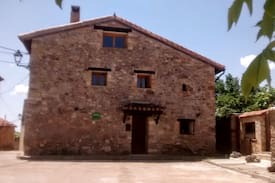 Horna House | El nacimiento del río Henares