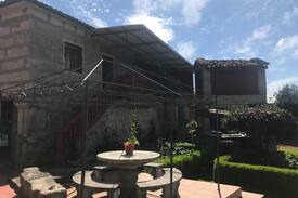 Reza House | Casa rural con piscina. 6 km termas Outariz