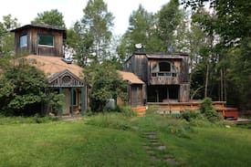 Eastern Vermont House | Geodesic Dome House: Hot Tub: Full Kitchen