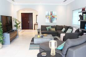 Jumeirah Park Villa | Stunning & Modern Villa ❤️l Family l Netflix l Gym