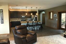 Emporia House | Farm house on 40 acres with breathtaking views