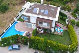 Marmaris City Center Villa | Marmaris'te Müstakil Özel Havuzlu Jakuzili Villa