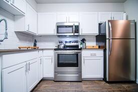 Bull Mountain Apartment | Spacious Remodeled Tigard 3bedroom